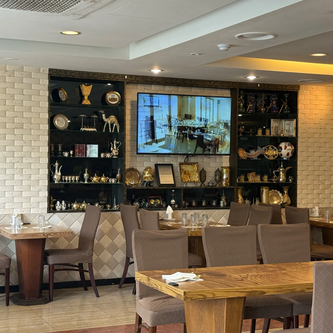 Dubai Restaurant — interior