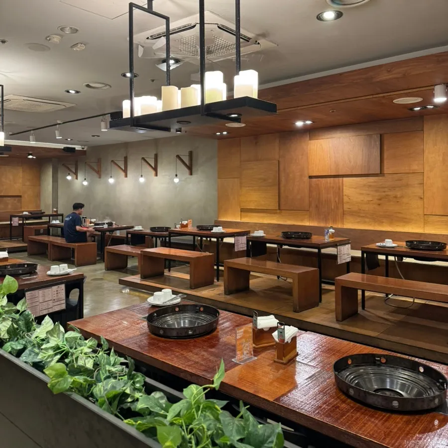 Ildossi Dakgalbi (Mok-dong Branch) — interior
