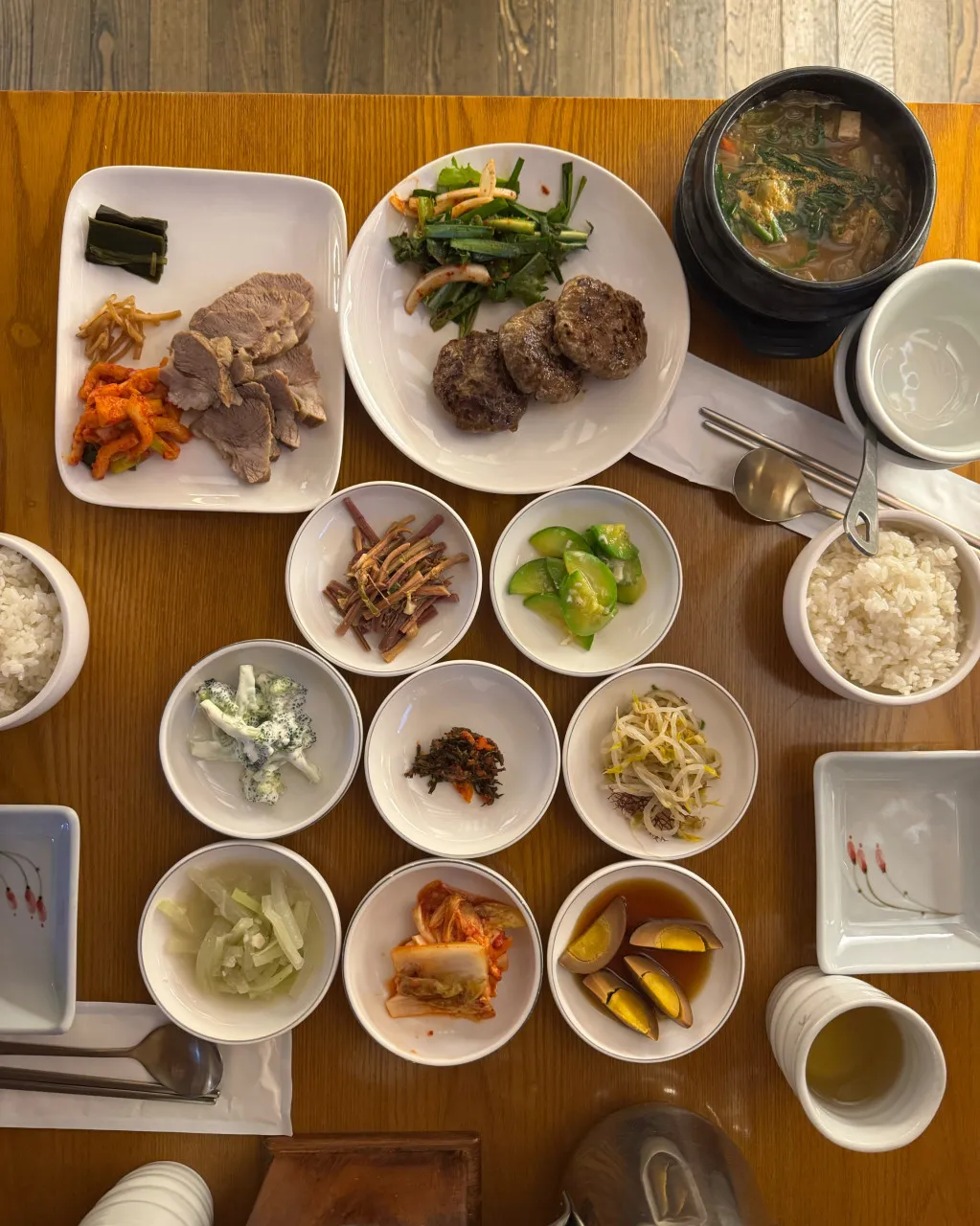 Insadong Hangari Sujebi — photo