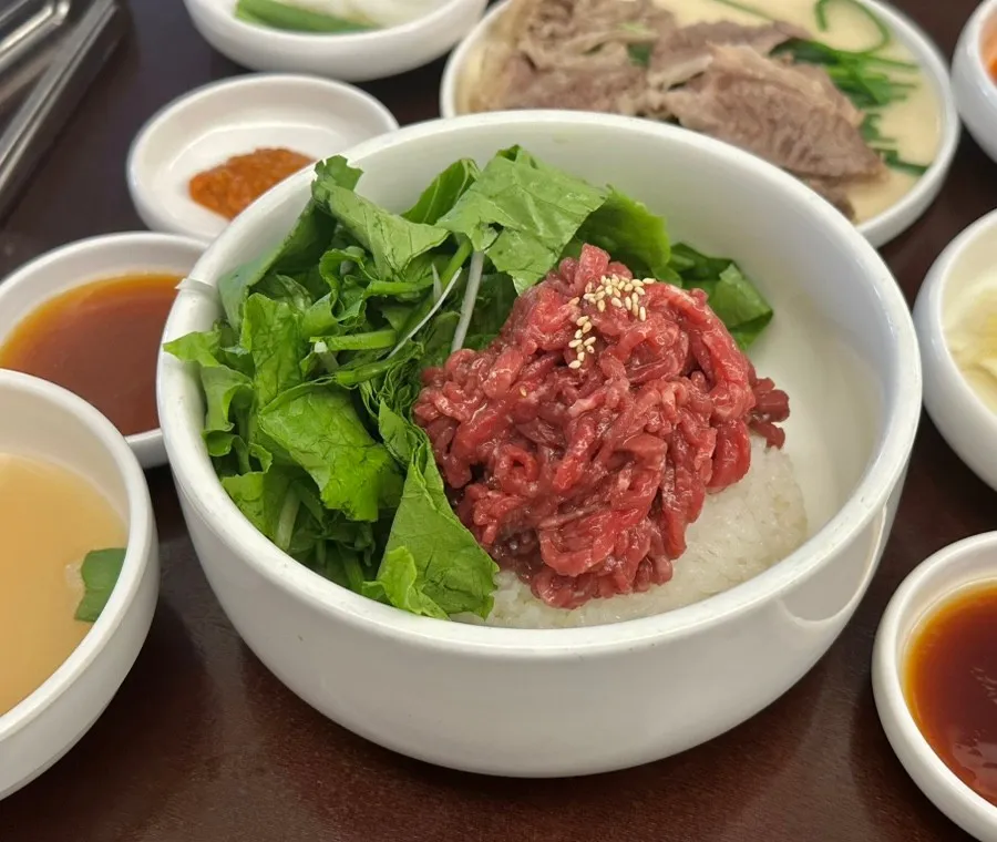 YangYangzip Apgujeong — food