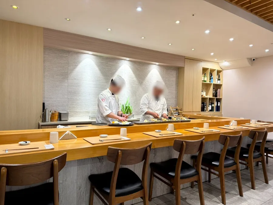 Sushi Gokoro — interior